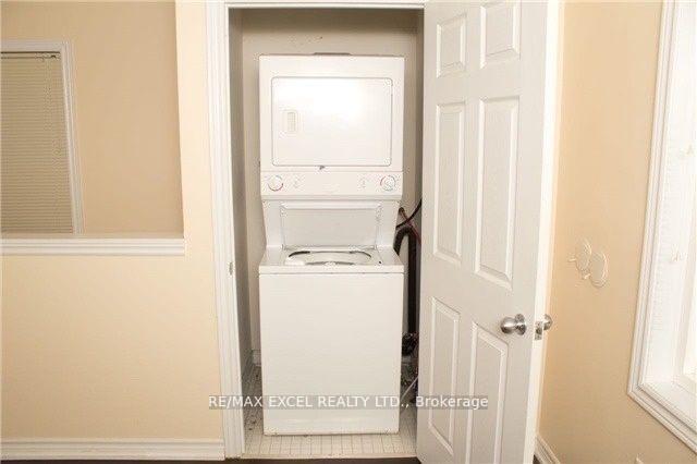 Photo 10 of 7 Innisvale Drive, Markham, Cornell — HOMEH