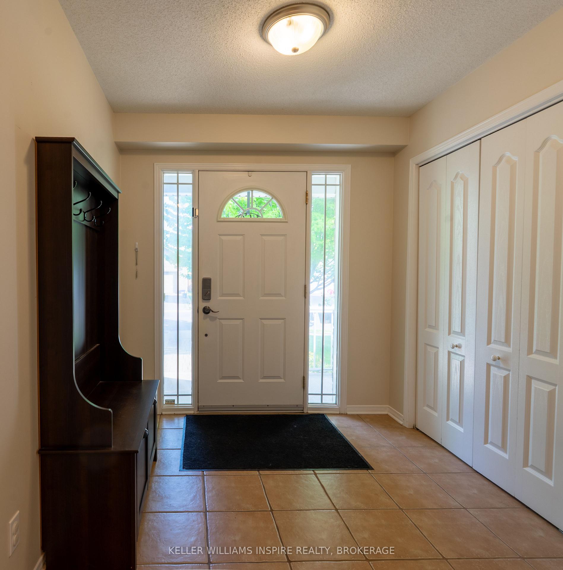 Photo 3 of 795 Lotus Avenue, Kingston, Kingston East (Incl Barret Crt) — HOMEH