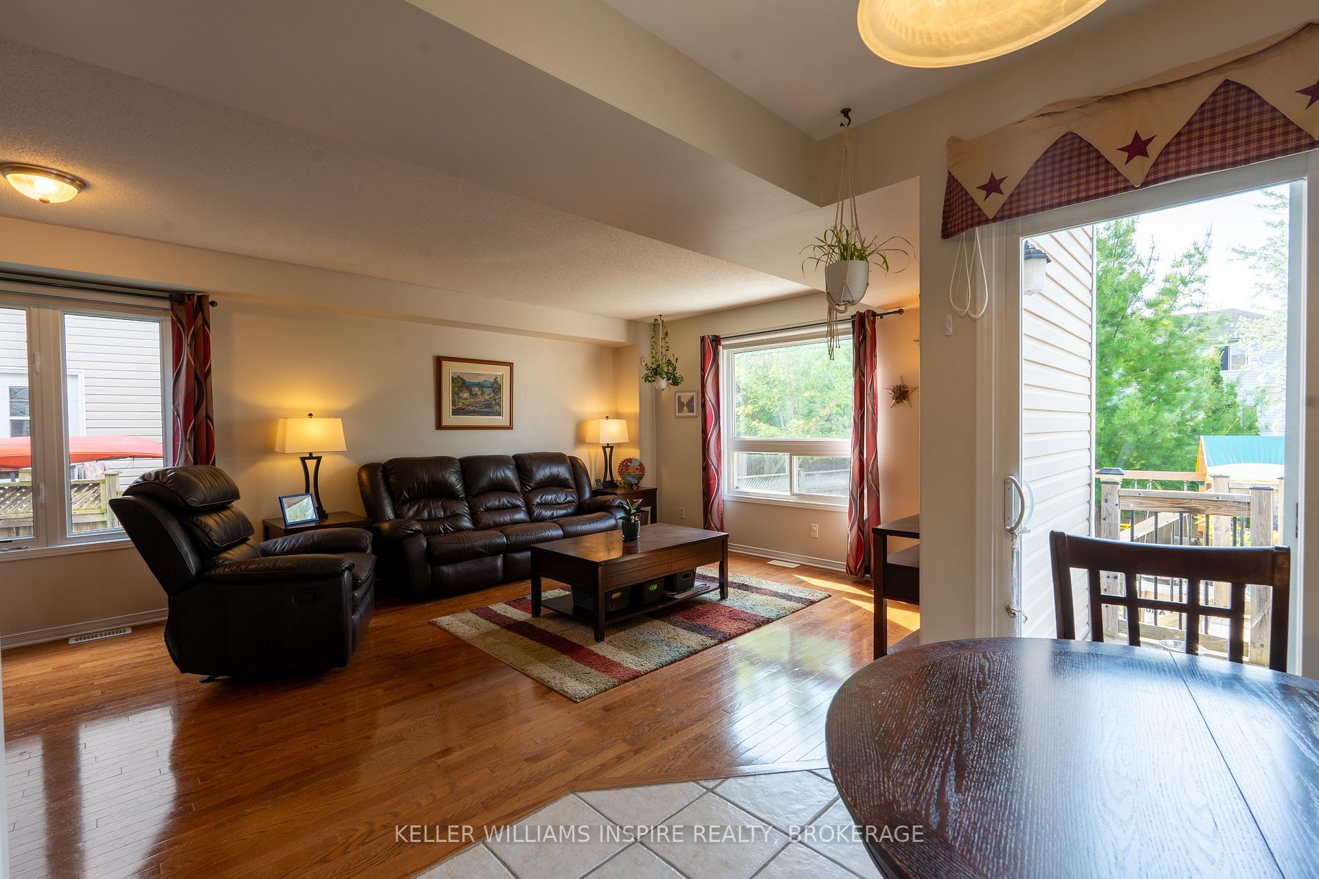 Photo 10 of 795 Lotus Avenue, Kingston, Kingston East (Incl Barret Crt) — HOMEH