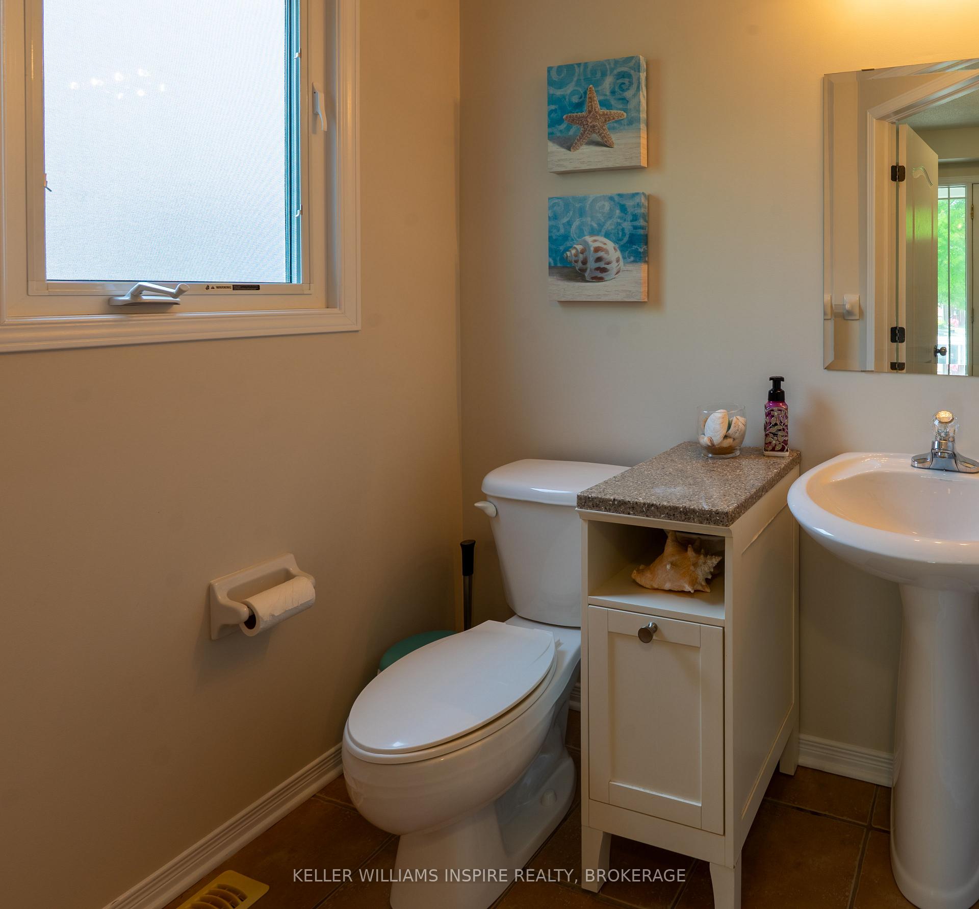 Photo 12 of 795 Lotus Avenue, Kingston, Kingston East (Incl Barret Crt) — HOMEH
