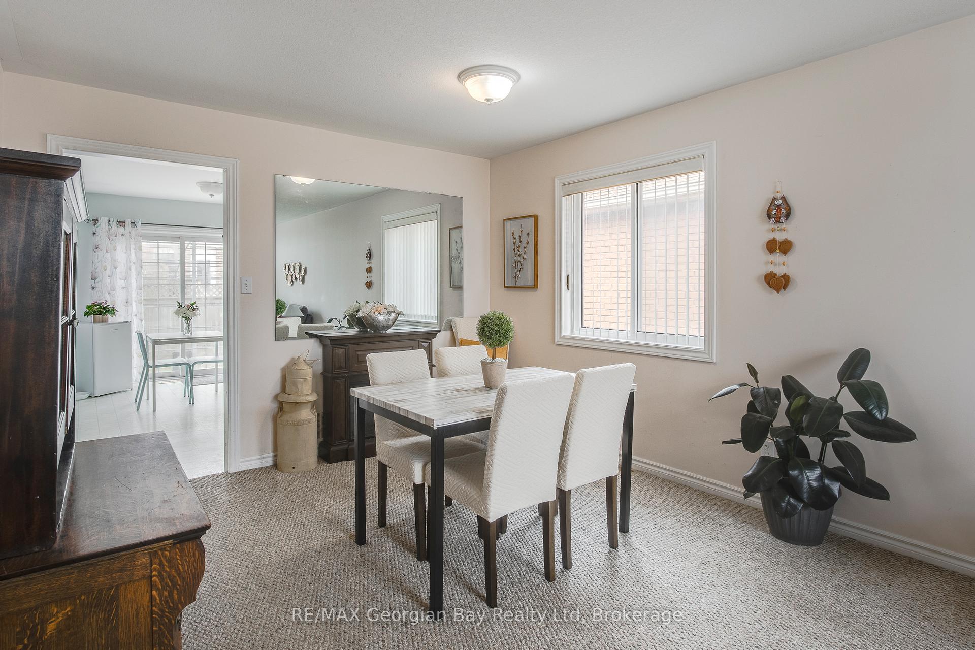 Photo 9 of 1085 Whitney Crescent, Midland — HOMEH