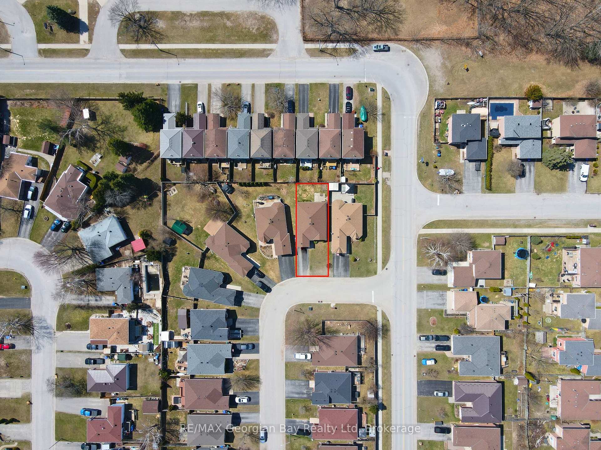 Photo 28 of 1085 Whitney Crescent, Midland — HOMEH