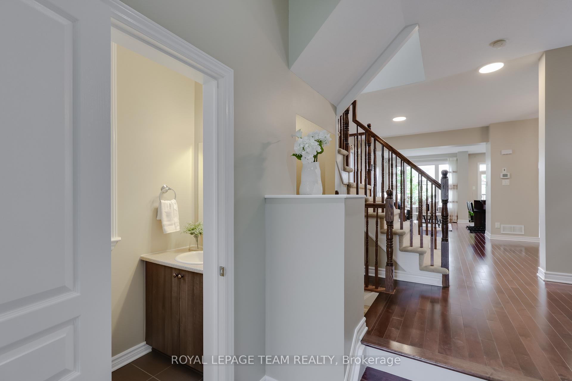 Photo 5 of 920 Fletcher Circle, Ottawa, Kanata - Kanata Lakes/Heritage Hills — HOMEH