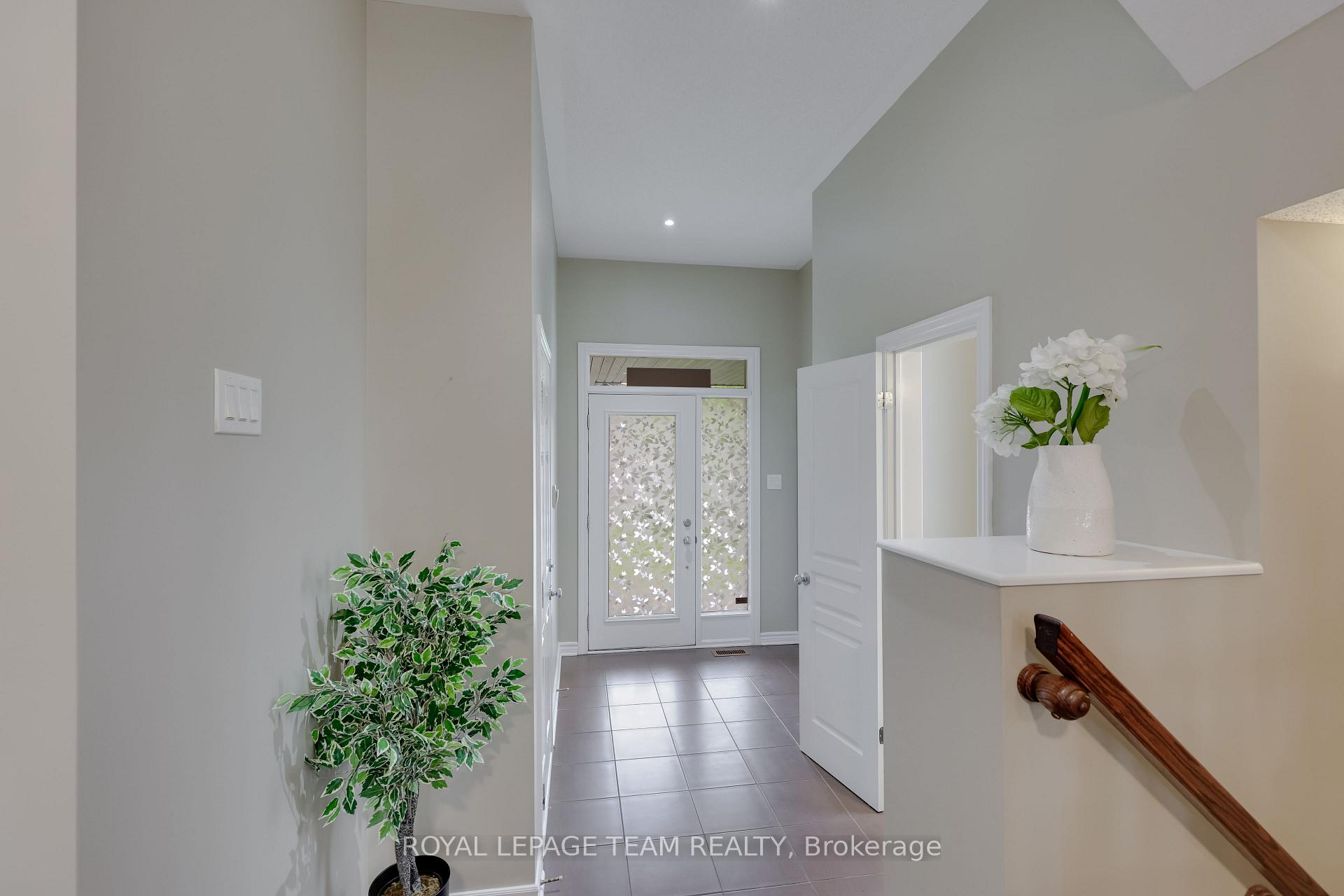 Photo 7 of 920 Fletcher Circle, Ottawa, Kanata - Kanata Lakes/Heritage Hills — HOMEH
