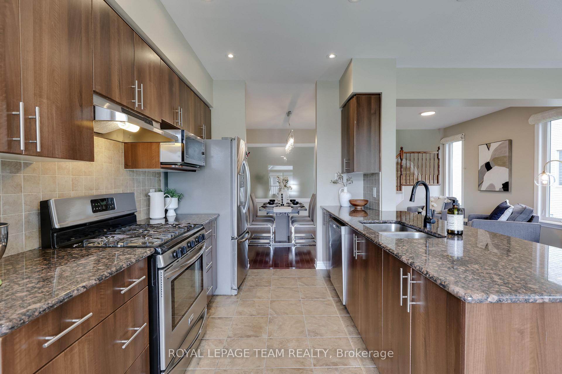 Photo 25 of 920 Fletcher Circle, Ottawa, Kanata - Kanata Lakes/Heritage Hills — HOMEH