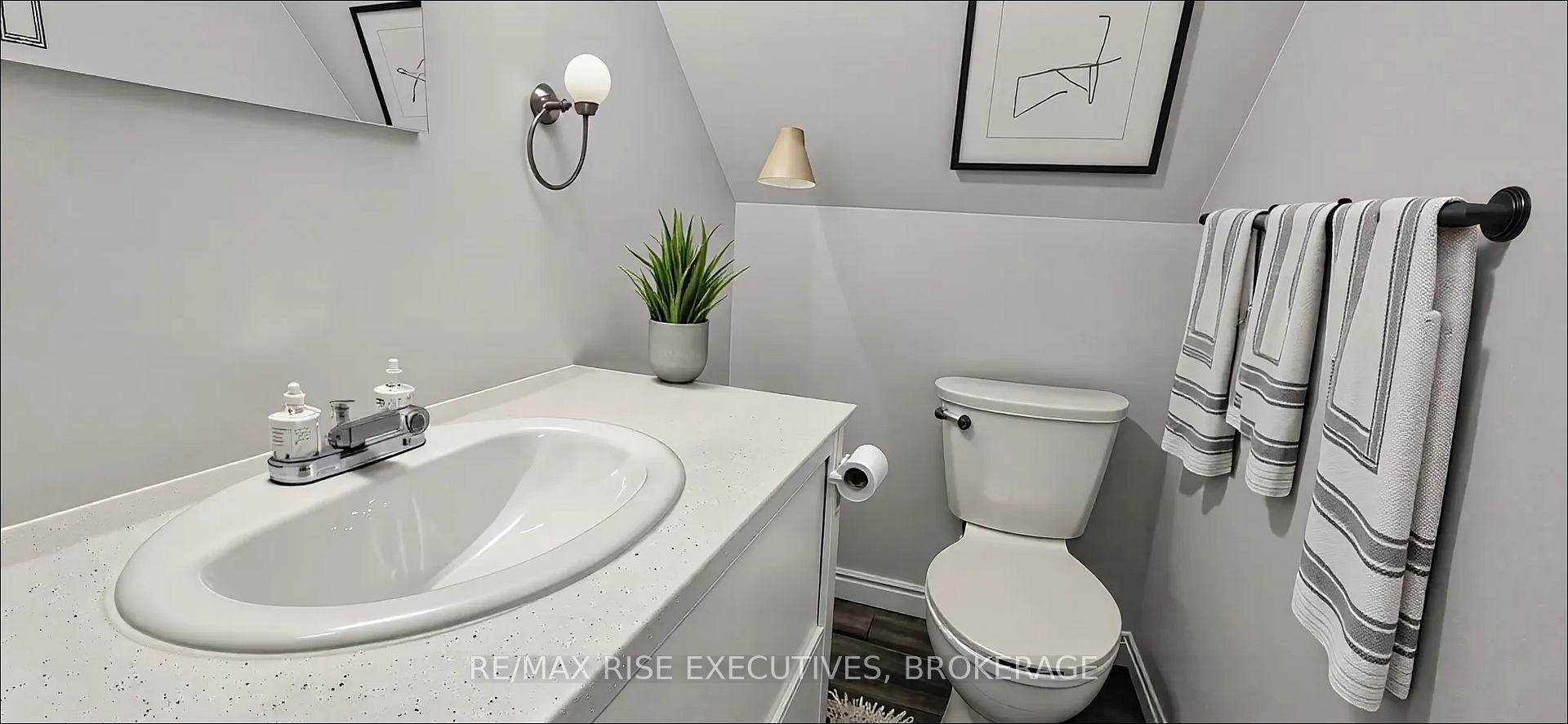 Photo 6 of 500 Macdonnell Street, Kingston, East of Sir John A. Blvd — HOMEH