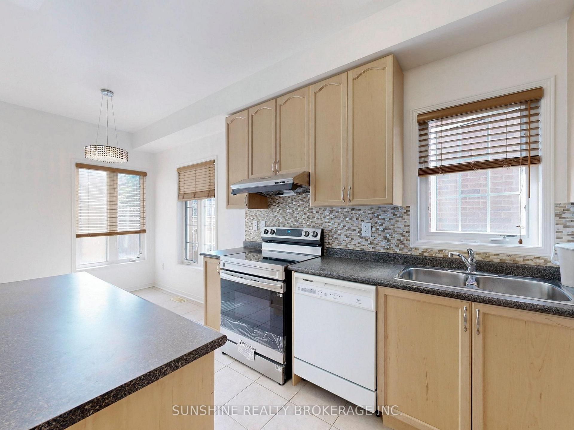 Photo 14 of 27 Harlan Street, Markham, Cornell — HOMEH