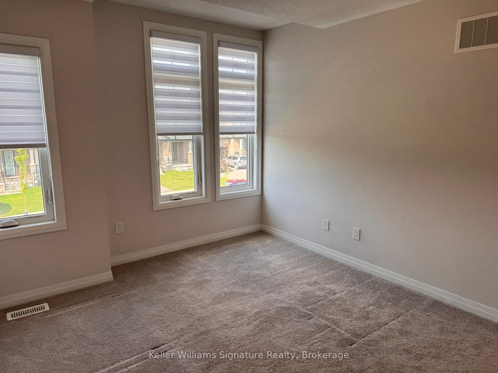 Photo 12 of 264 Provident Way, Hamilton, Mount Hope — HOMEH