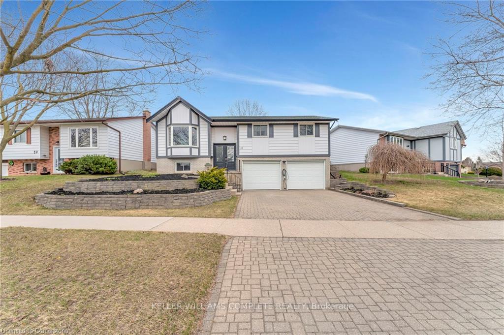 Photo 3 of 16 Settlers Drive, Kitchener — HOMEH