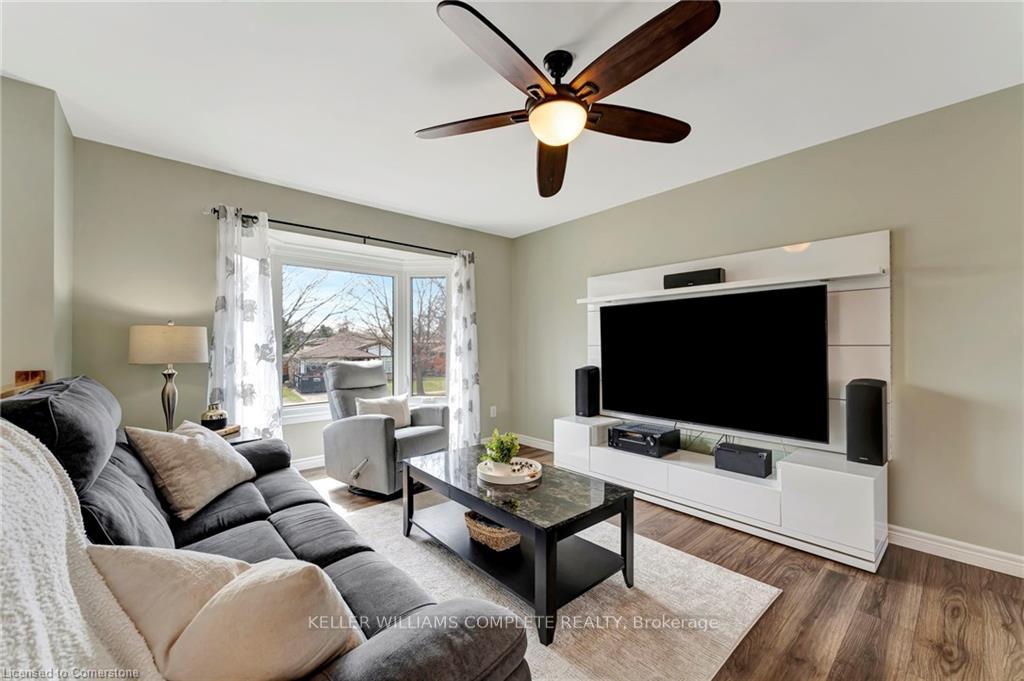 Photo 15 of 16 Settlers Drive, Kitchener — HOMEH