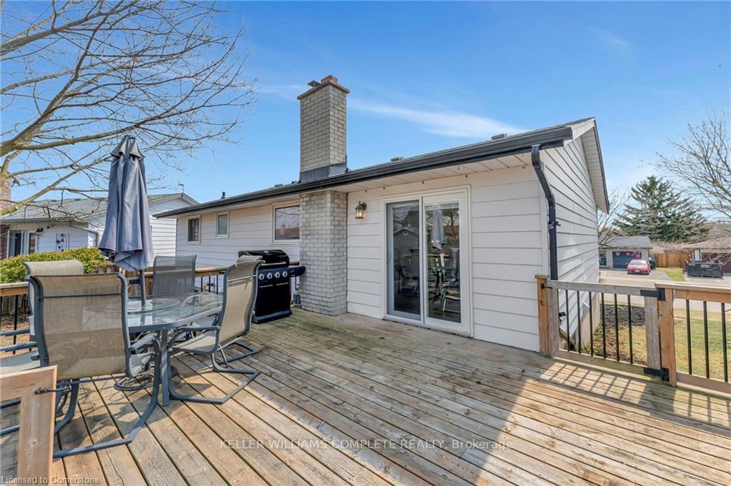 Photo 29 of 16 Settlers Drive, Kitchener — HOMEH