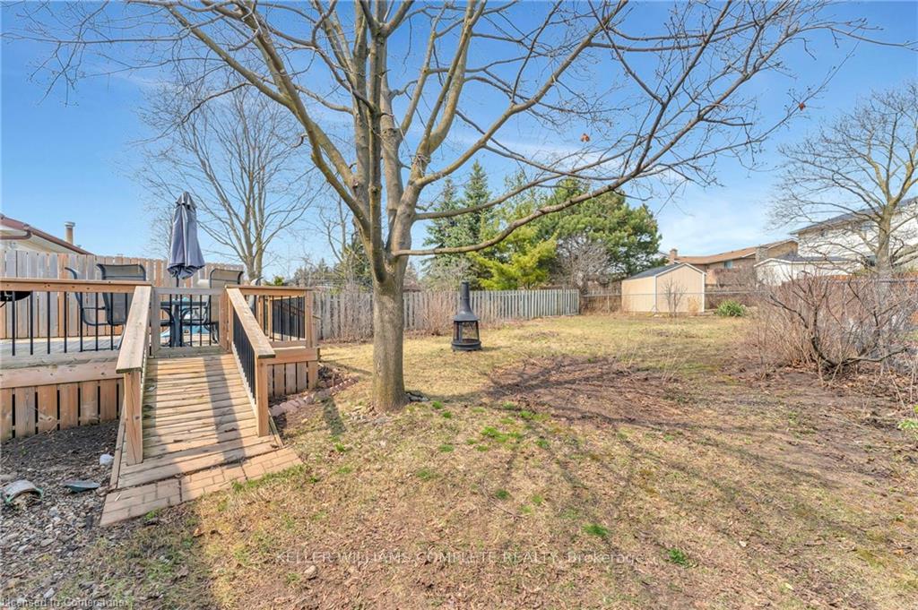 Photo 31 of 16 Settlers Drive, Kitchener — HOMEH