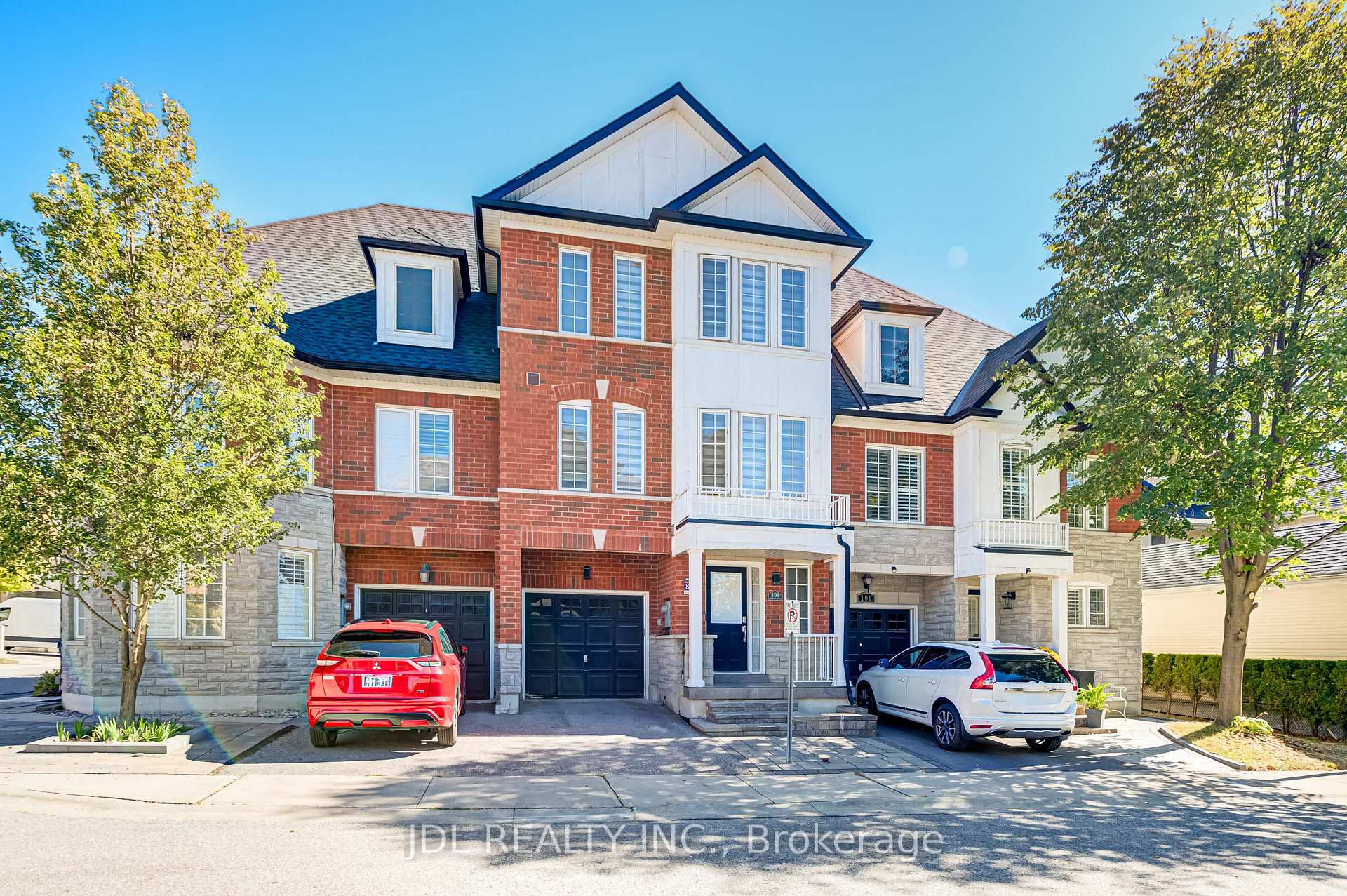 Photo 2 of 103 Thoroughbred Way, Markham, Berczy — HOMEH