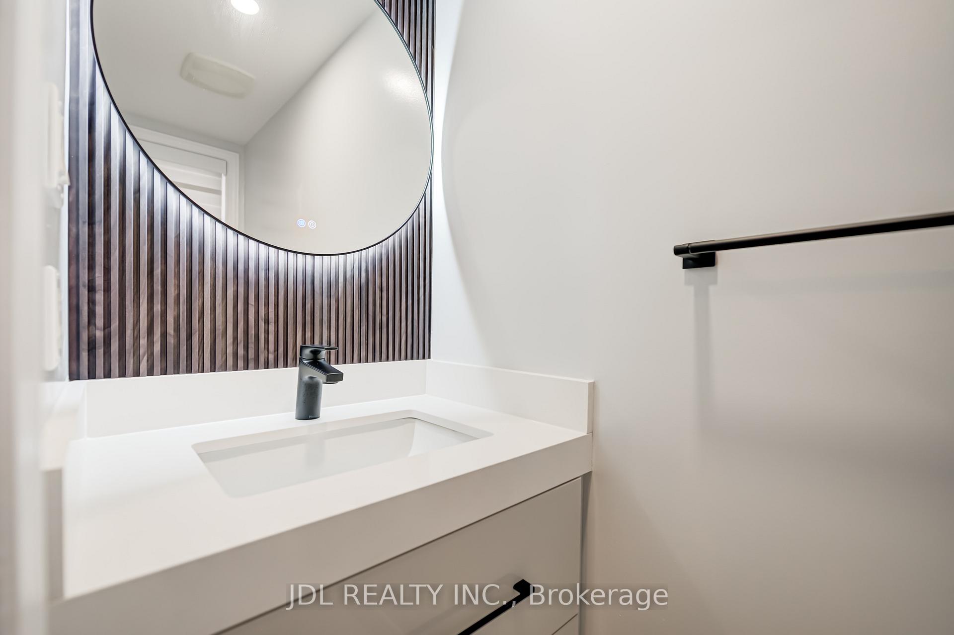 Photo 9 of 103 Thoroughbred Way, Markham, Berczy — HOMEH
