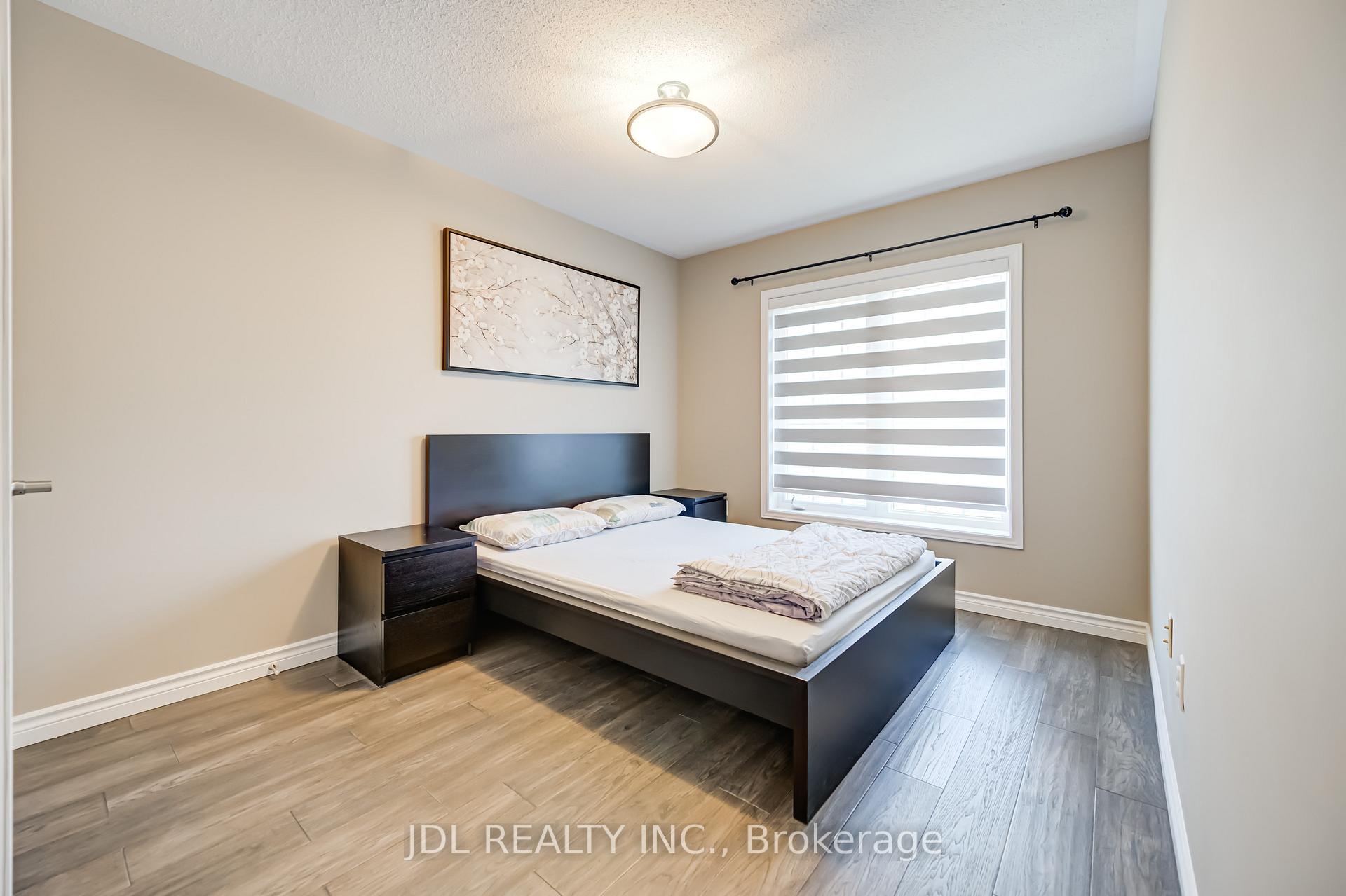 Photo 34 of 103 Thoroughbred Way, Markham, Berczy — HOMEH