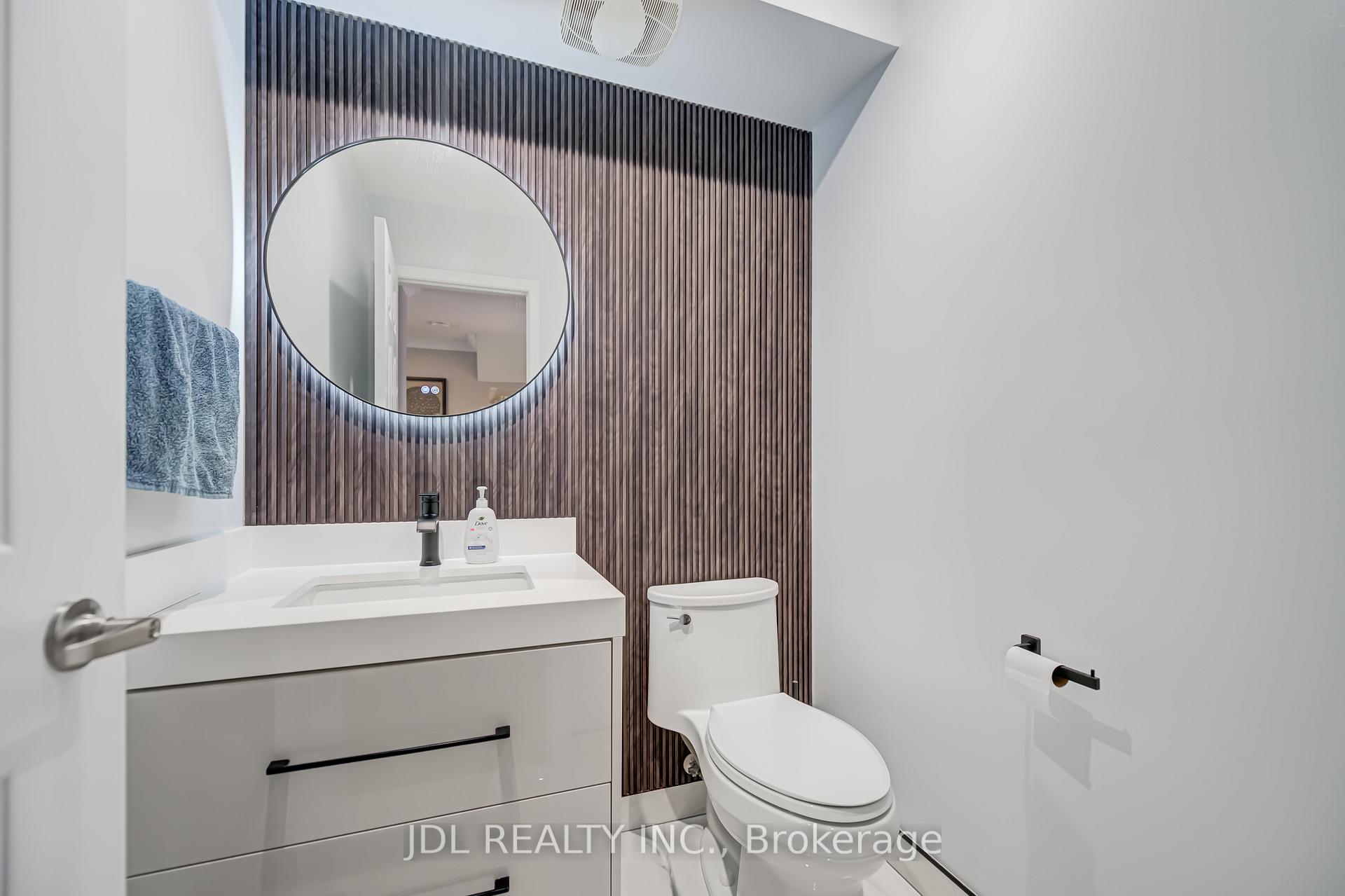 Photo 38 of 103 Thoroughbred Way, Markham, Berczy — HOMEH