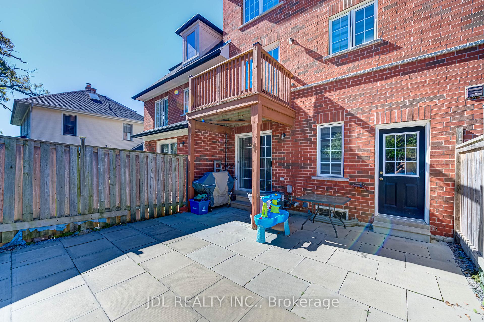 Photo 42 of 103 Thoroughbred Way, Markham, Berczy — HOMEH