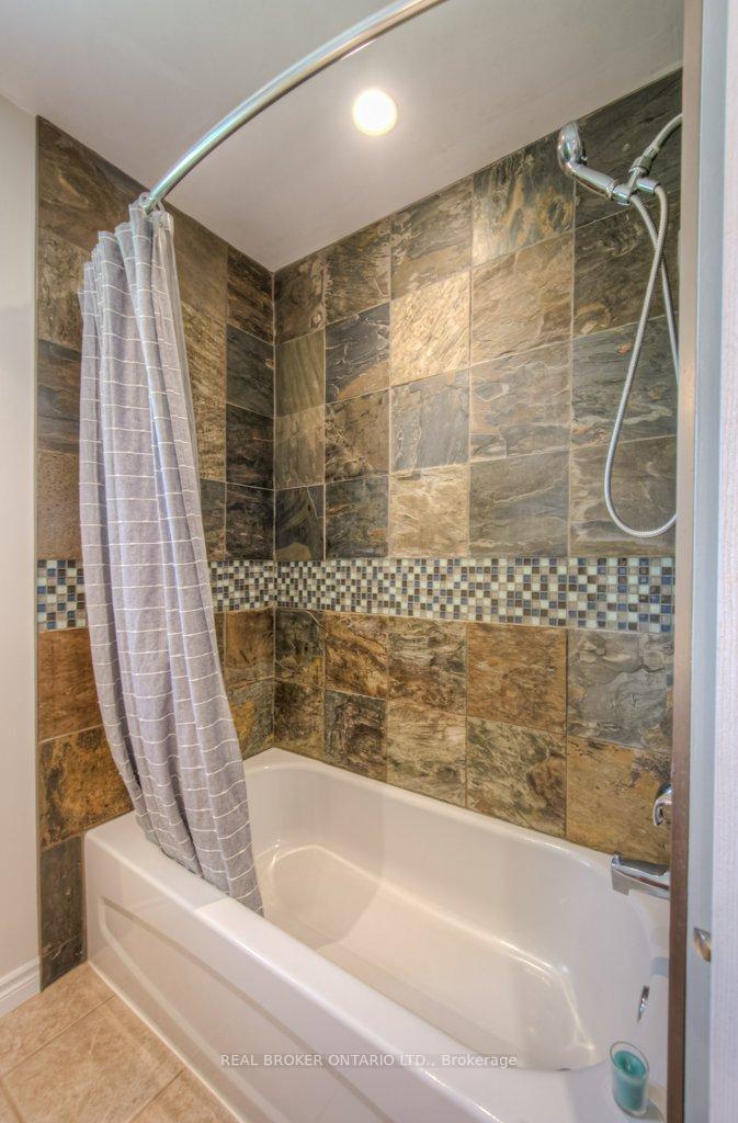 Photo 20 of 1212 Queen's Boulevard, Kitchener — HOMEH