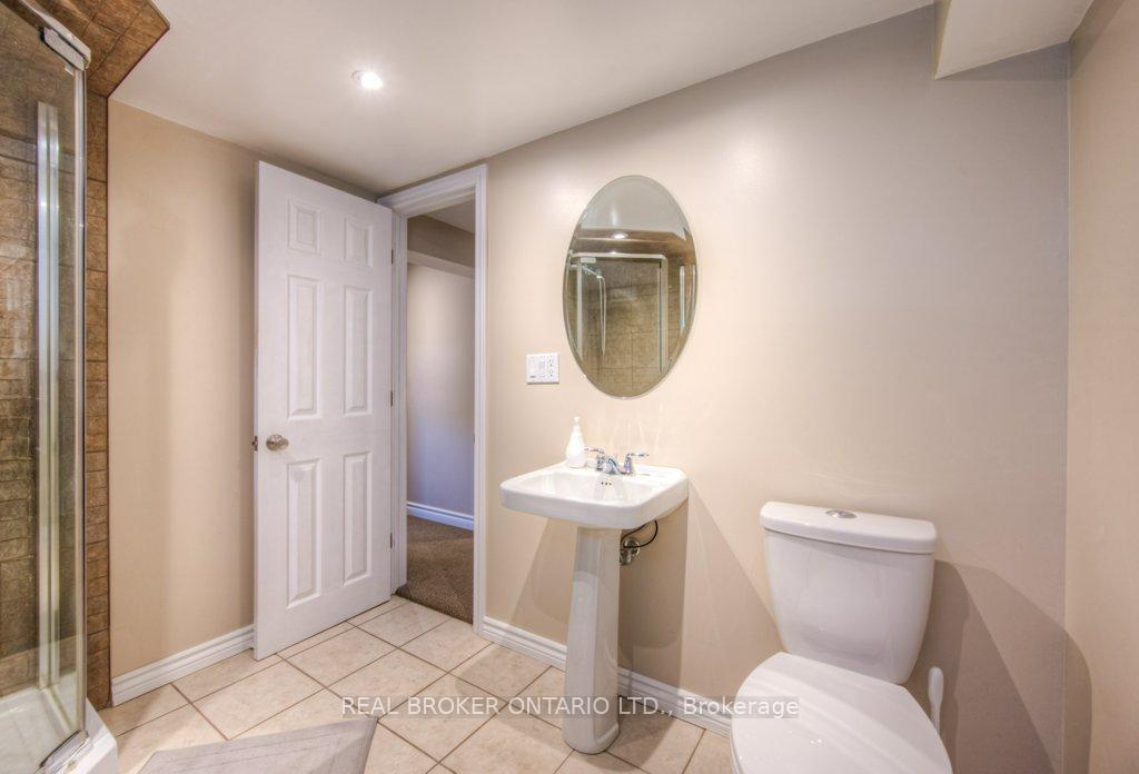 Photo 28 of 1212 Queen's Boulevard, Kitchener — HOMEH