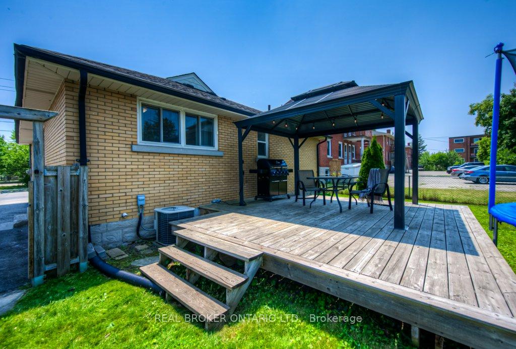 Photo 32 of 1212 Queen's Boulevard, Kitchener — HOMEH