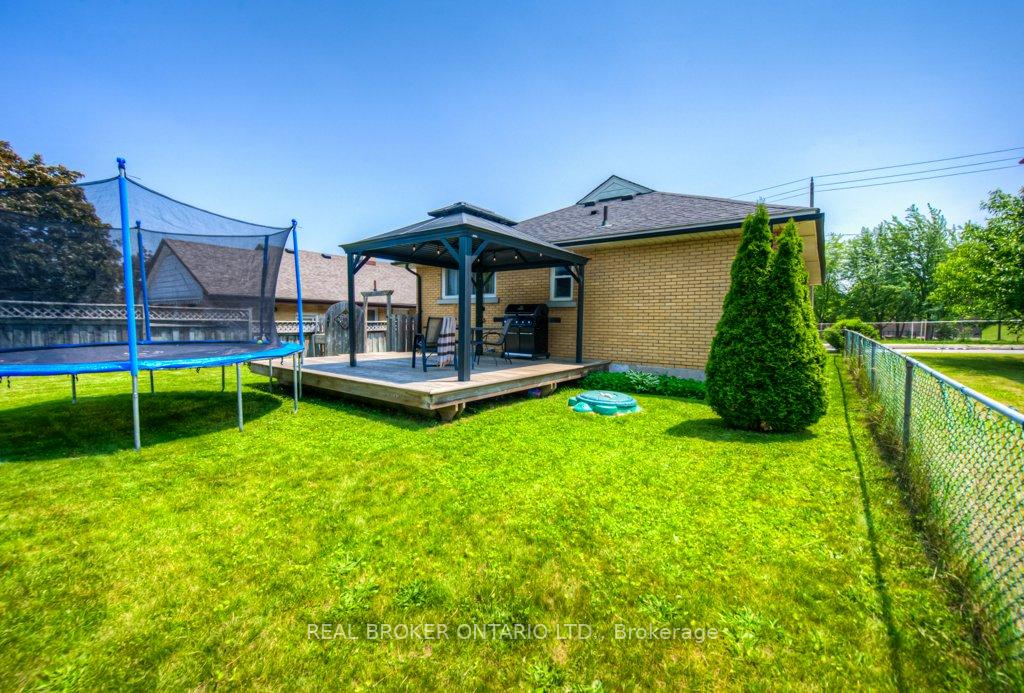 Photo 34 of 1212 Queen's Boulevard, Kitchener — HOMEH
