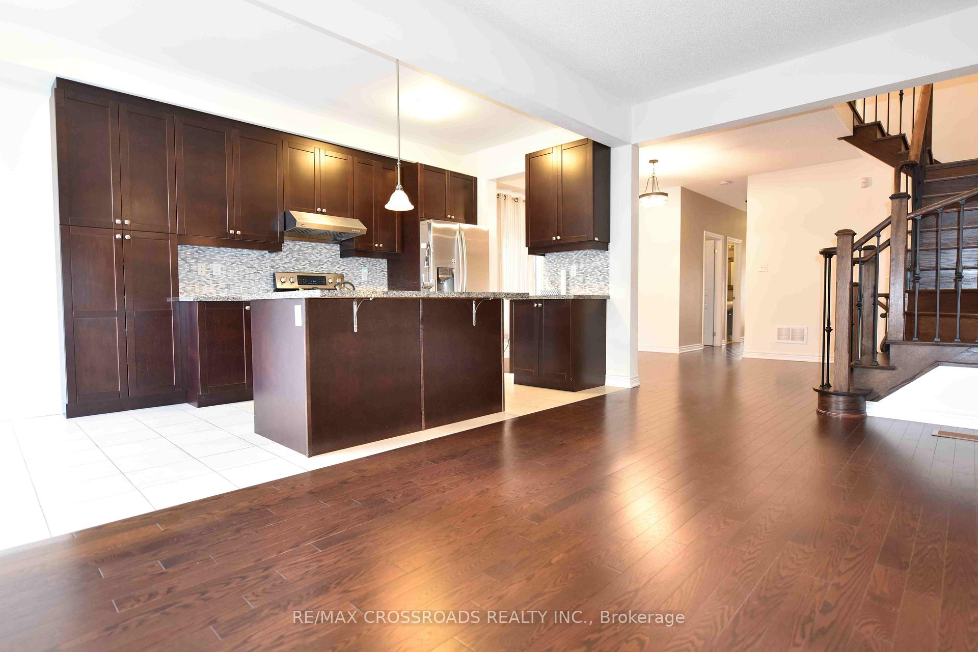 Photo 3 of 95 Wilfred Murison Avenue, Markham, Berczy — HOMEH