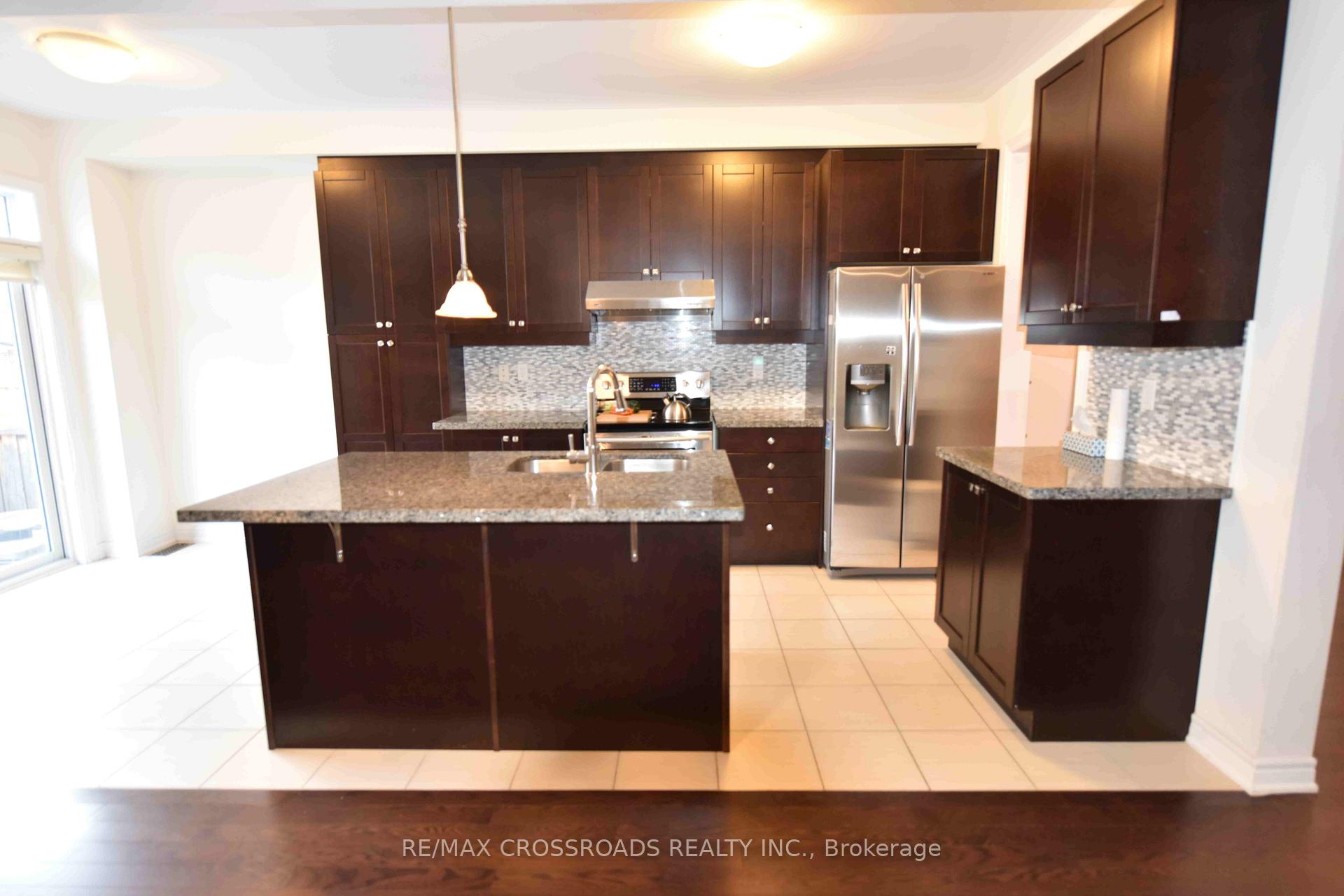 Photo 4 of 95 Wilfred Murison Avenue, Markham, Berczy — HOMEH