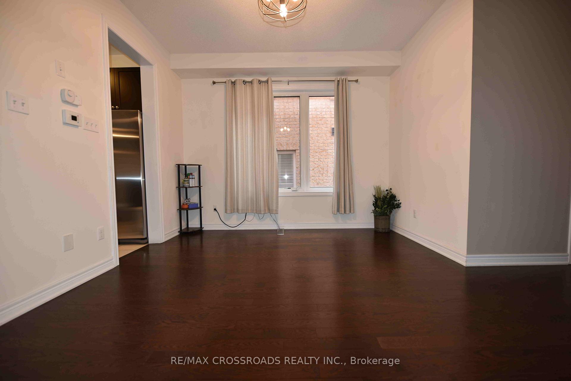 Photo 5 of 95 Wilfred Murison Avenue, Markham, Berczy — HOMEH