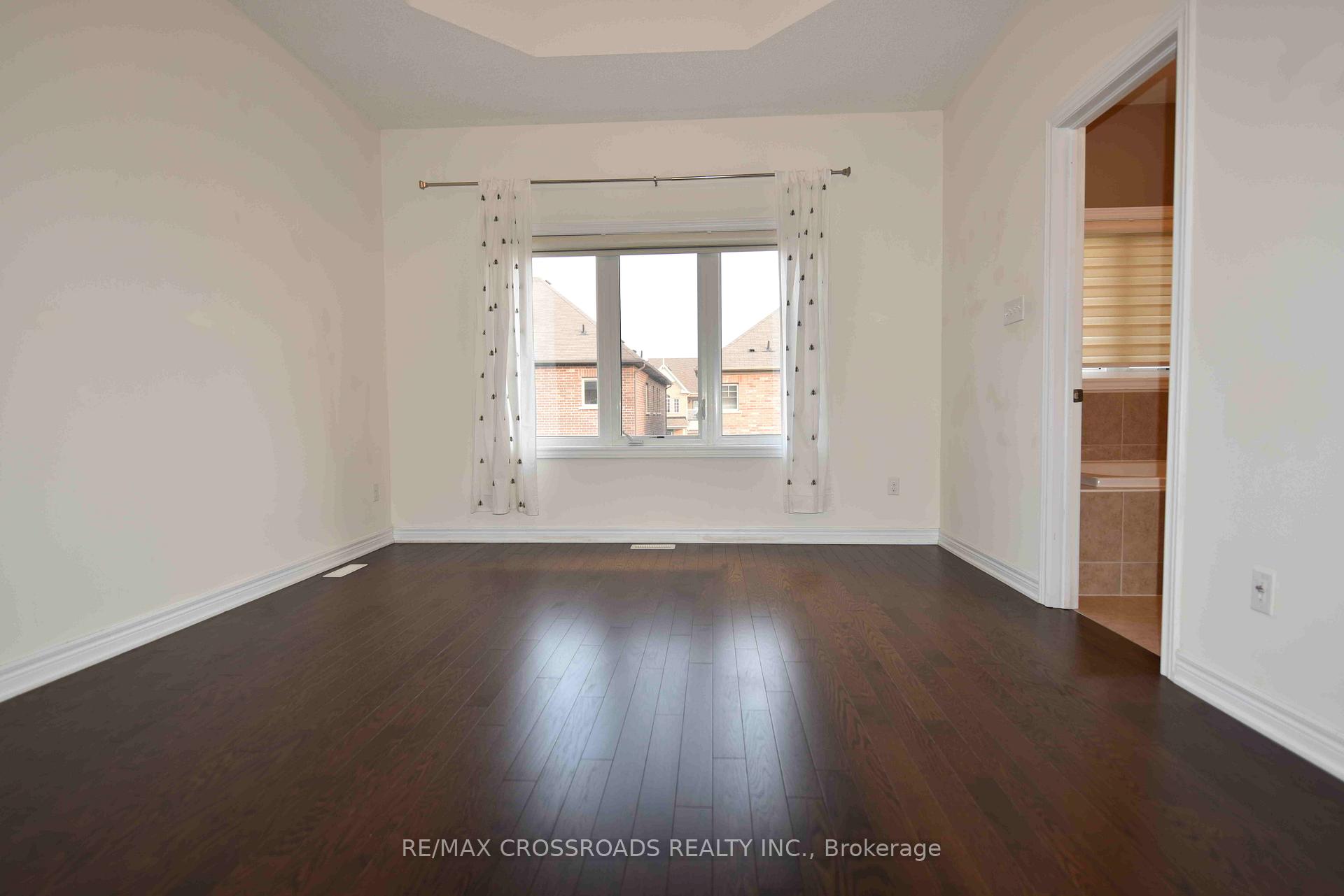 Photo 6 of 95 Wilfred Murison Avenue, Markham, Berczy — HOMEH