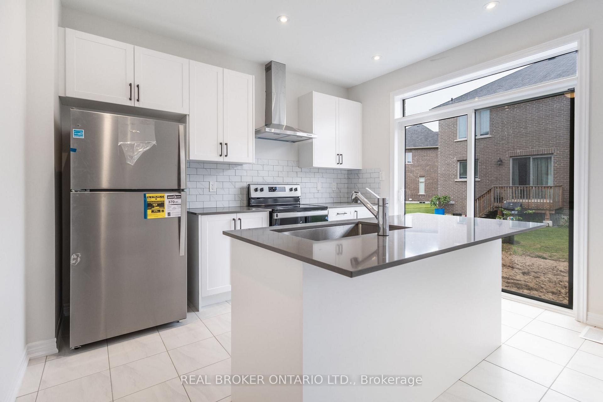 Photo 11 of 763 Apple Terrace, Milton, Cobban — HOMEH