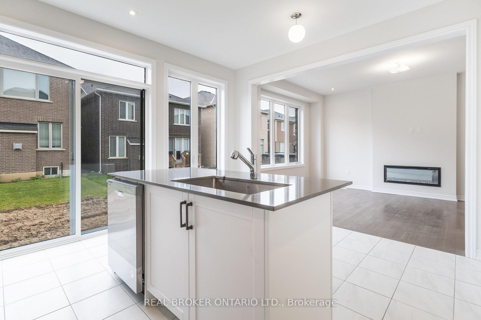 Photo 12 of 763 Apple Terrace, Milton, Cobban — HOMEH