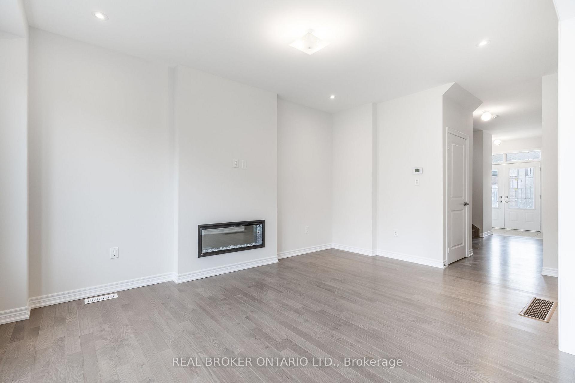 Photo 13 of 763 Apple Terrace, Milton, Cobban — HOMEH