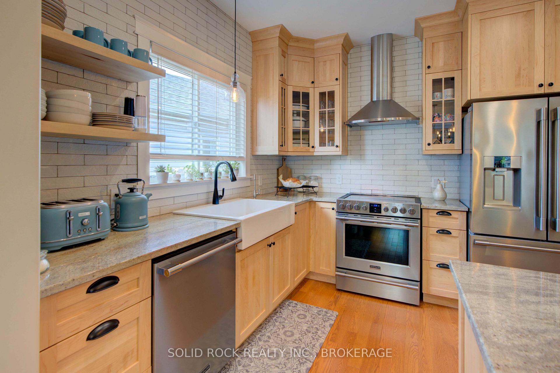 Photo 10 of 334 Emerald Street, Kingston, City Northwest — HOMEH