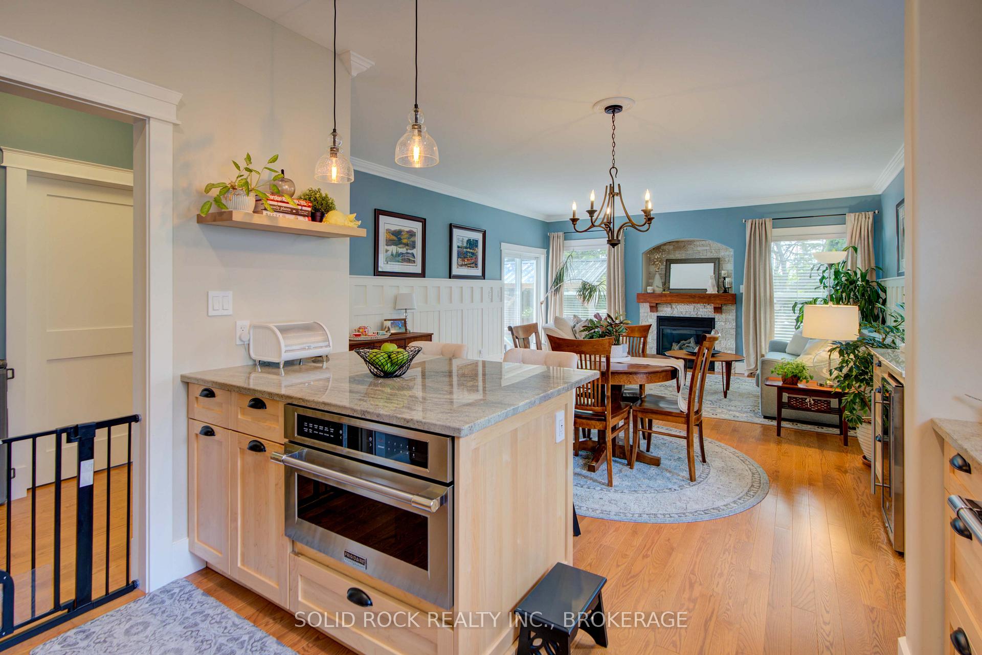 Photo 11 of 334 Emerald Street, Kingston, City Northwest — HOMEH