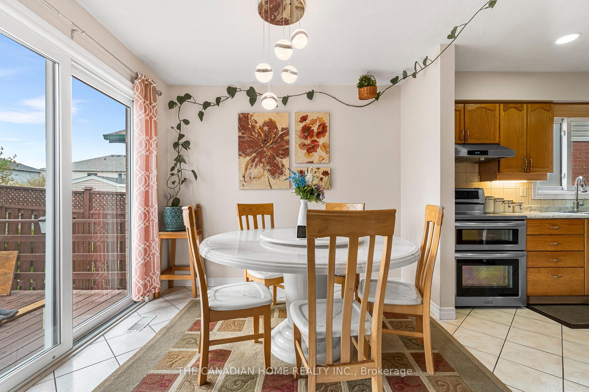 Photo 5 of 14 Bush Clover Crescent, Kitchener, Larentian West — HOMEH