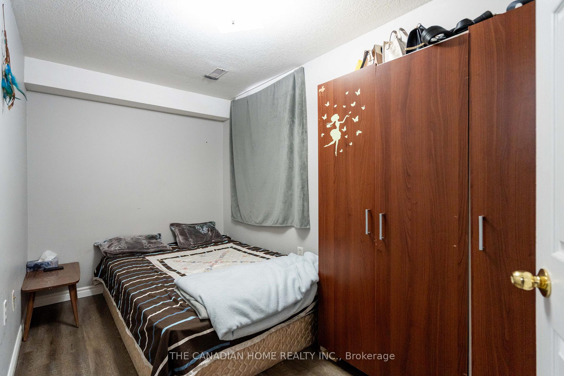 Photo 14 of 14 Bush Clover Crescent, Kitchener, Larentian West — HOMEH