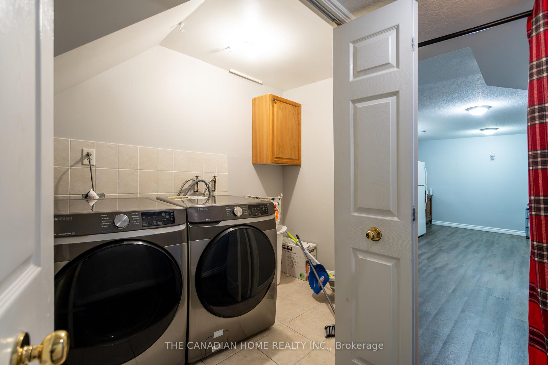 Photo 16 of 14 Bush Clover Crescent, Kitchener, Larentian West — HOMEH