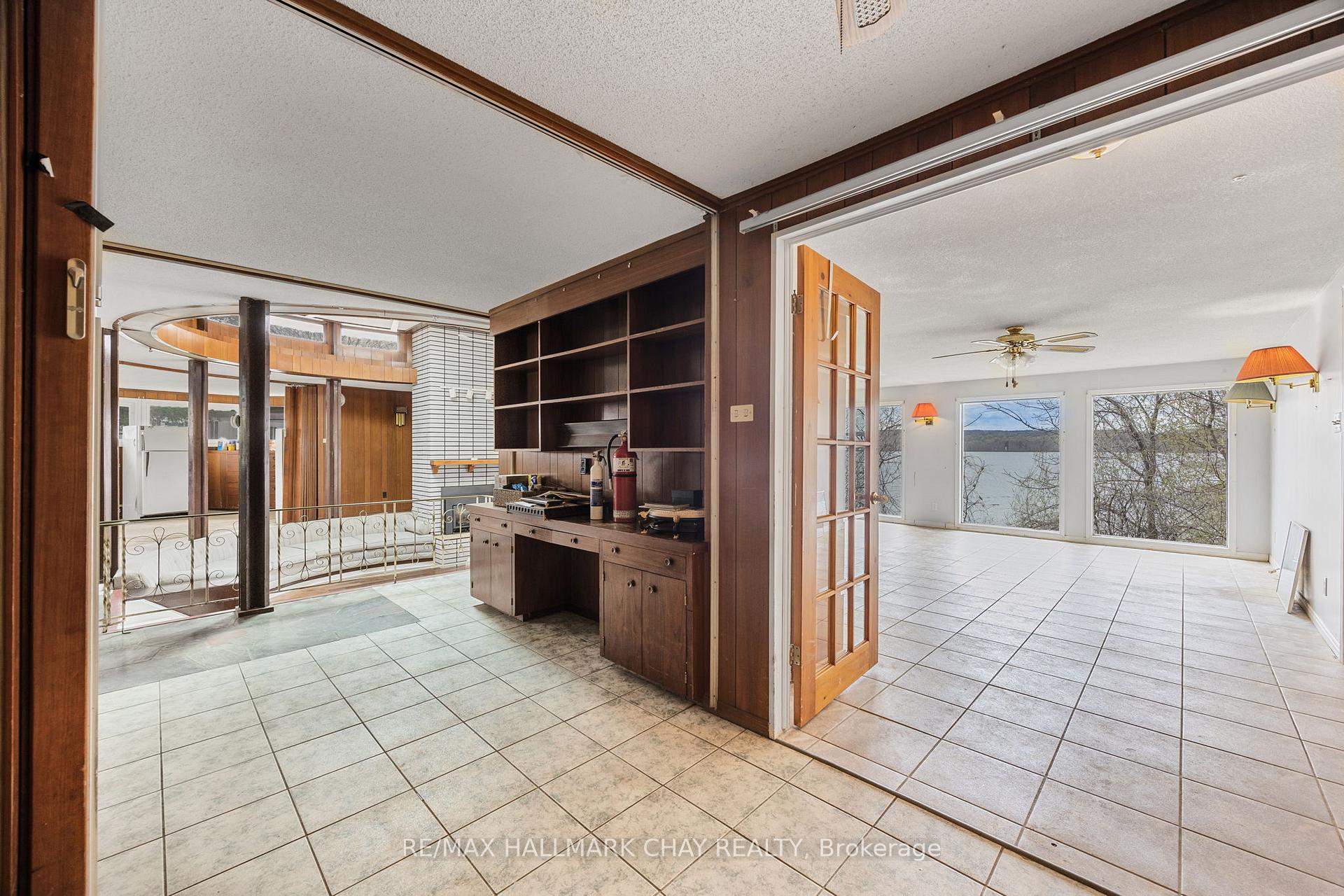 Photo 4 of 4 Lakeshore Road, Midland — HOMEH