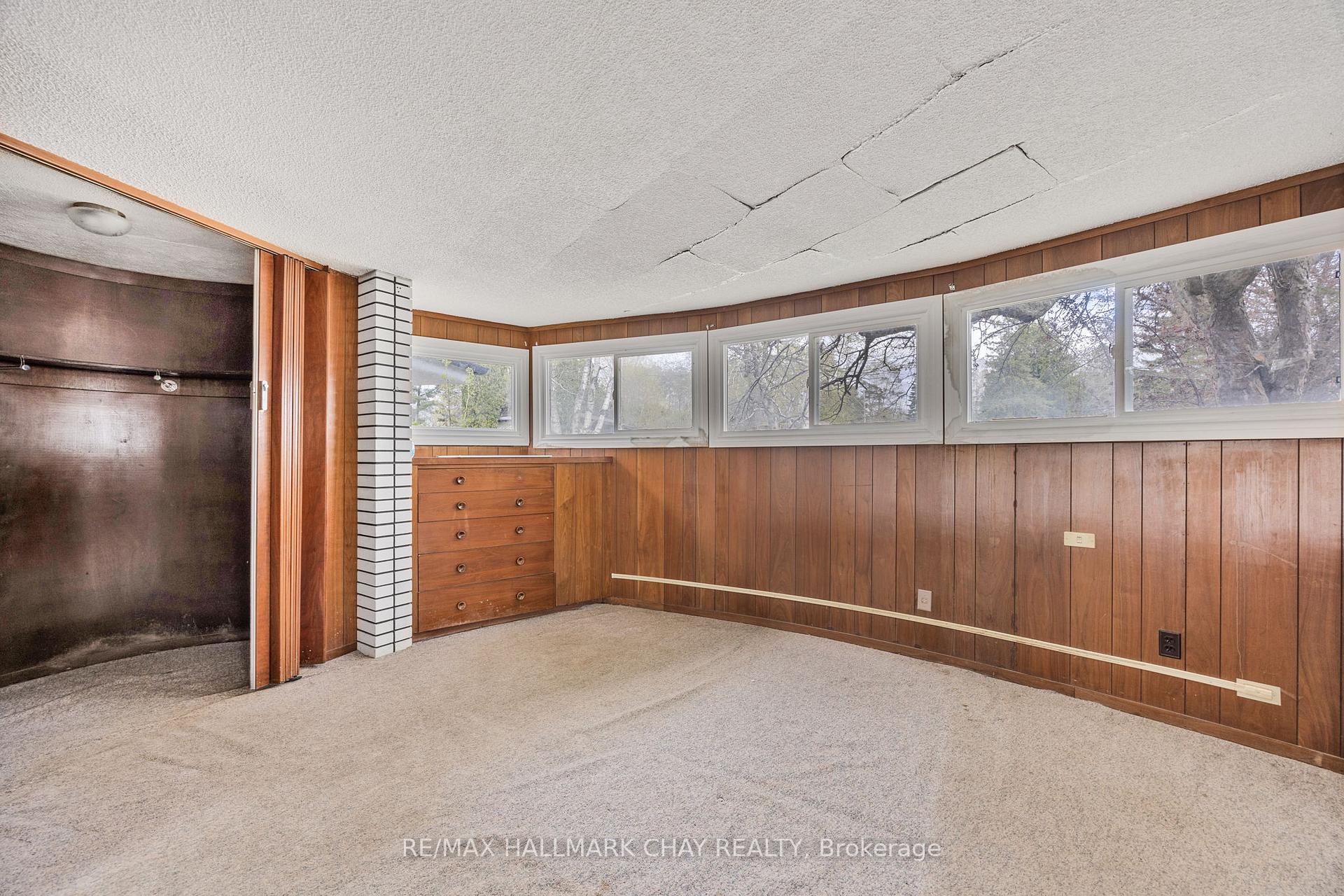 Photo 14 of 4 Lakeshore Road, Midland — HOMEH