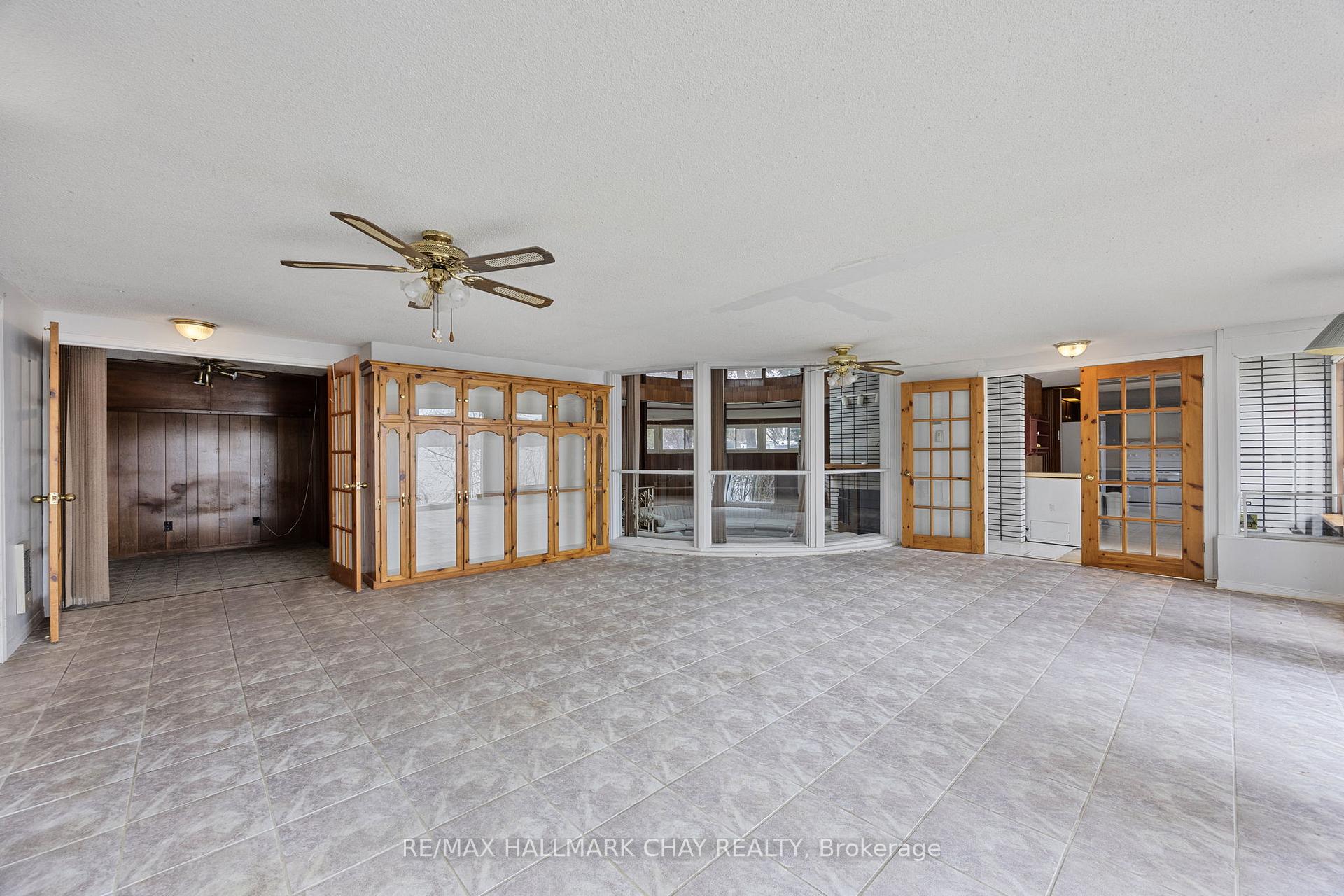 Photo 24 of 4 Lakeshore Road, Midland — HOMEH