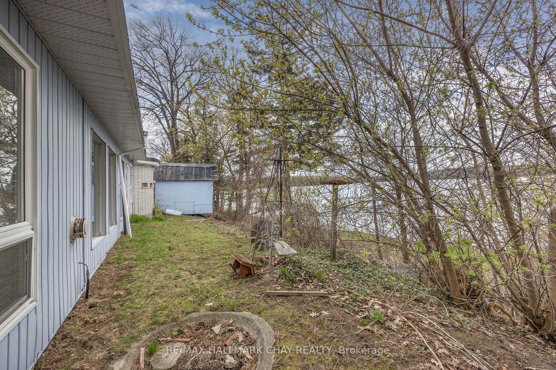 Photo 33 of 4 Lakeshore Road, Midland — HOMEH