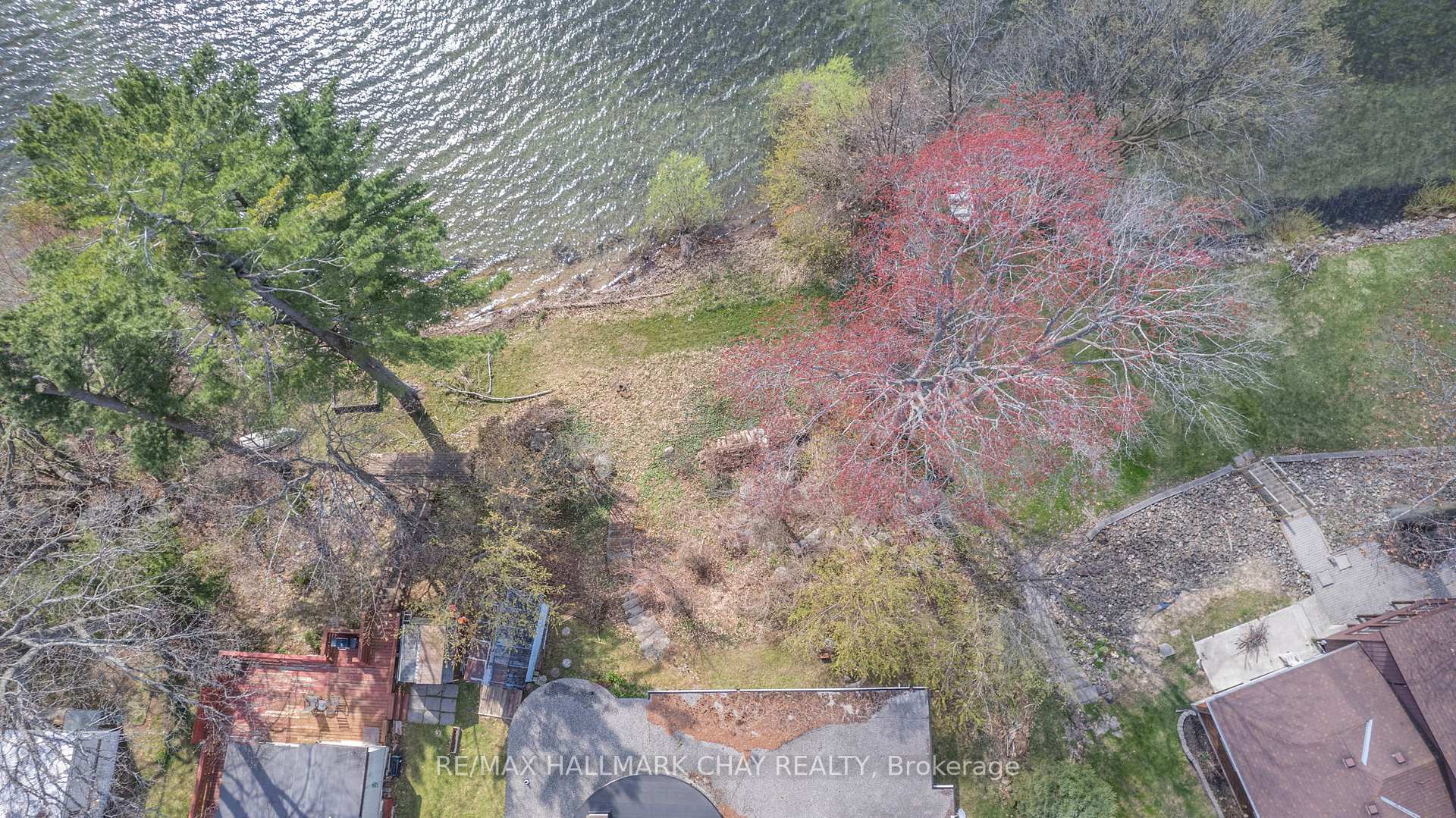 Photo 40 of 4 Lakeshore Road, Midland — HOMEH