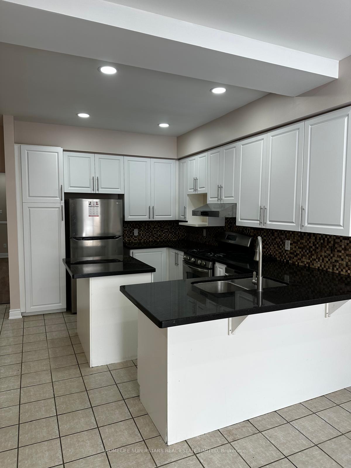 Photo 3 of 36 Lady Fern Drive, Markham, Legacy — HOMEH