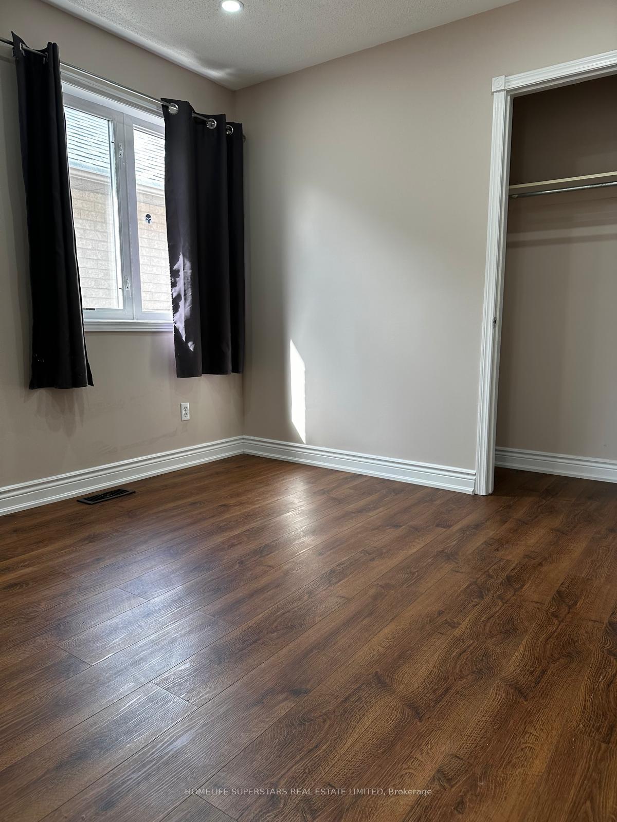 Photo 15 of 36 Lady Fern Drive, Markham, Legacy — HOMEH