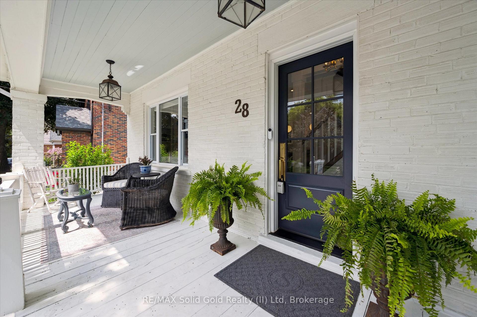 Photo 4 of 28 Brunswick Avenue, Kitchener — HOMEH