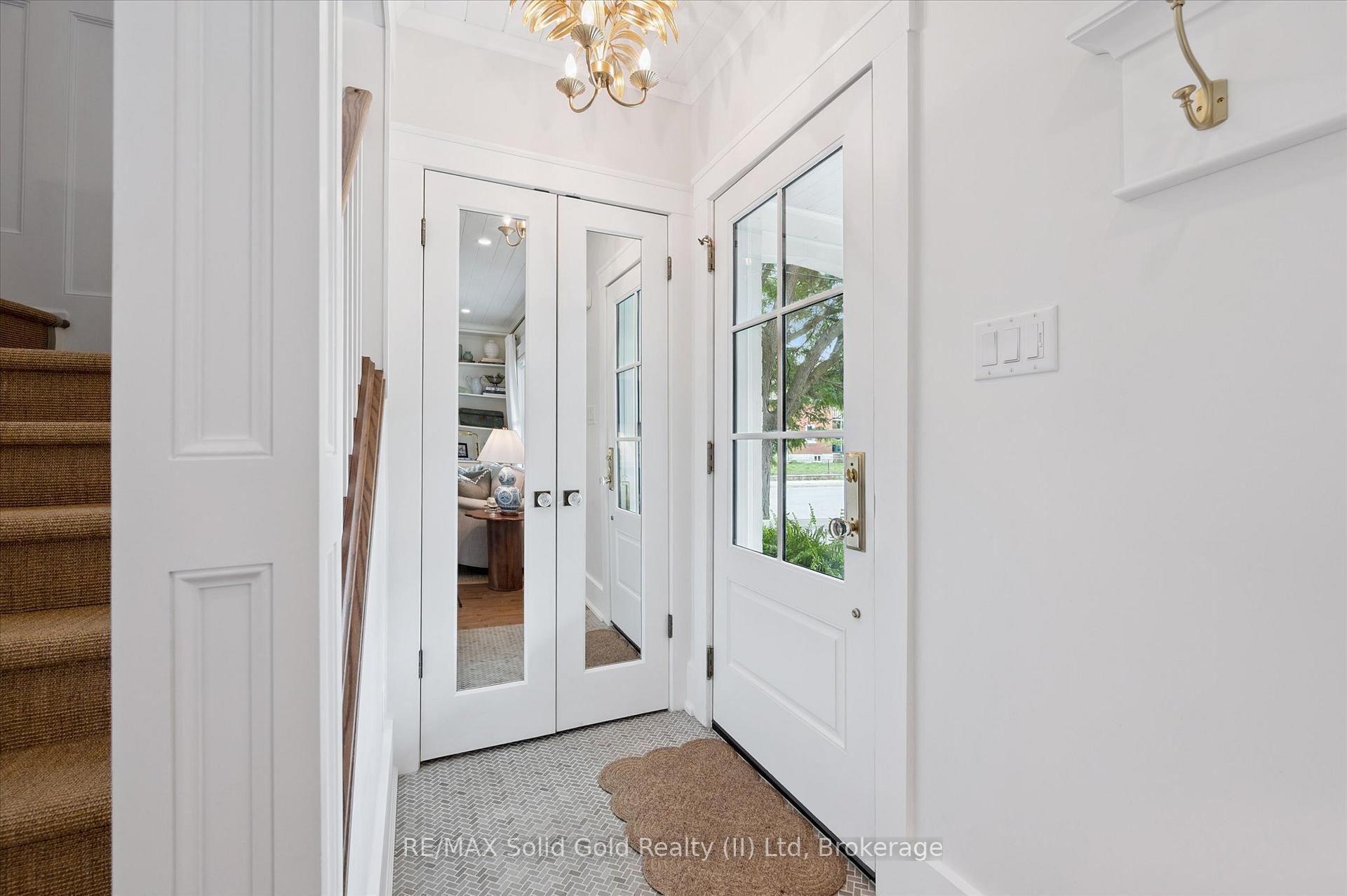 Photo 5 of 28 Brunswick Avenue, Kitchener — HOMEH