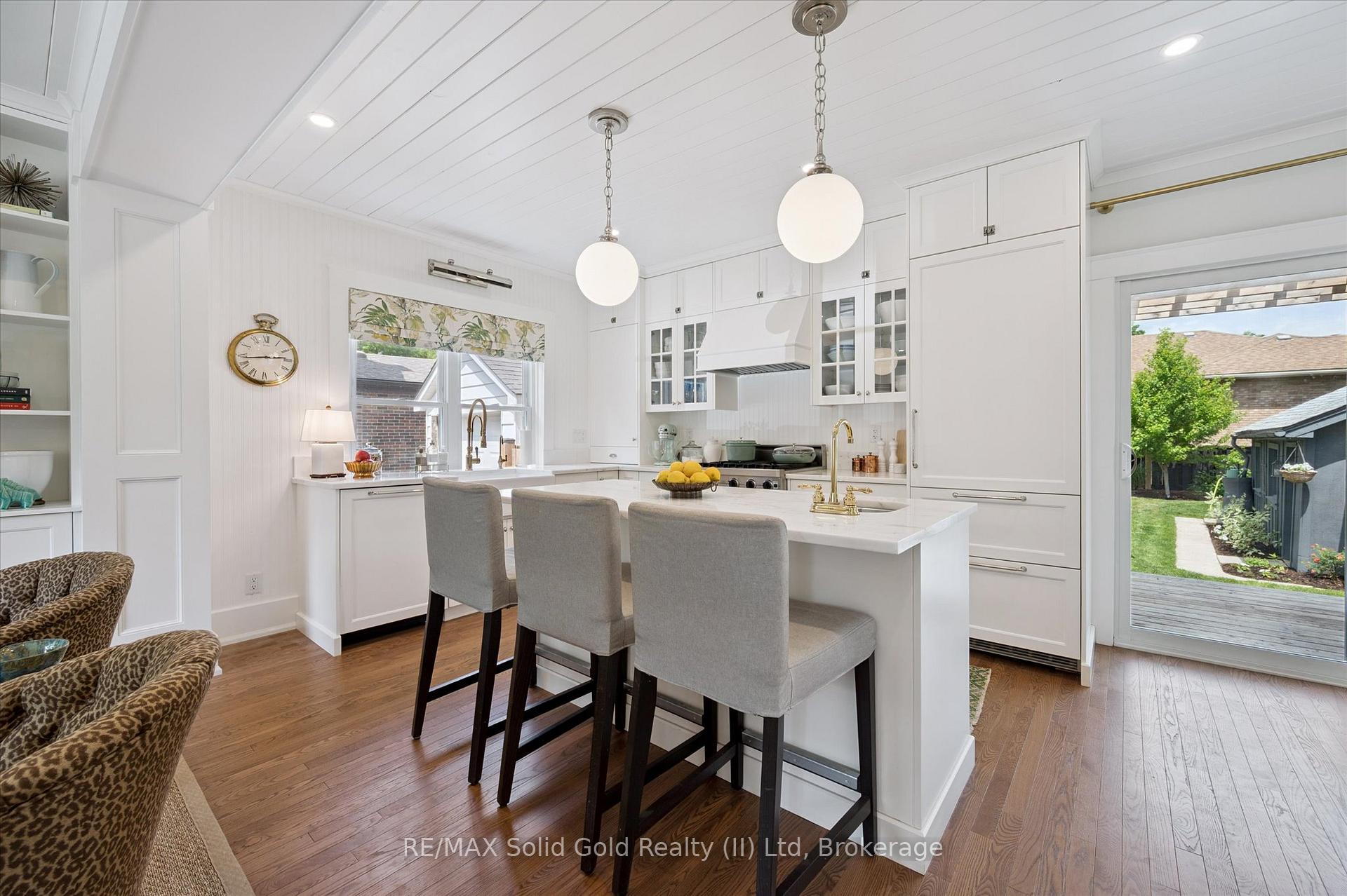 Photo 11 of 28 Brunswick Avenue, Kitchener — HOMEH