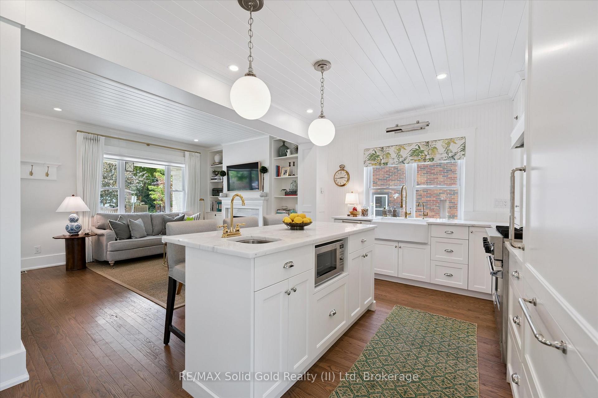 Photo 12 of 28 Brunswick Avenue, Kitchener — HOMEH
