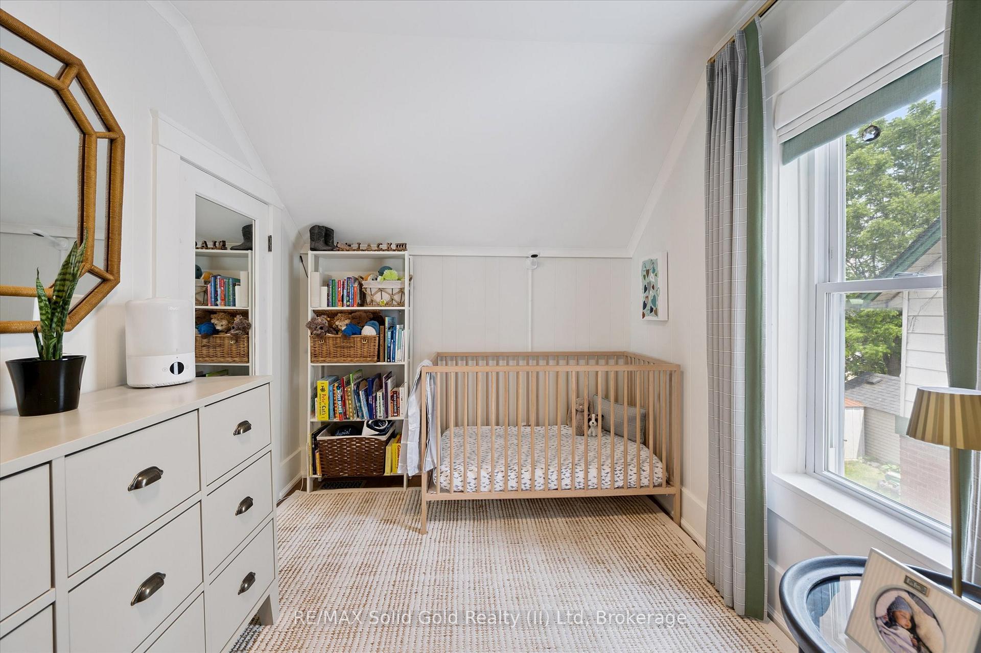 Photo 22 of 28 Brunswick Avenue, Kitchener — HOMEH