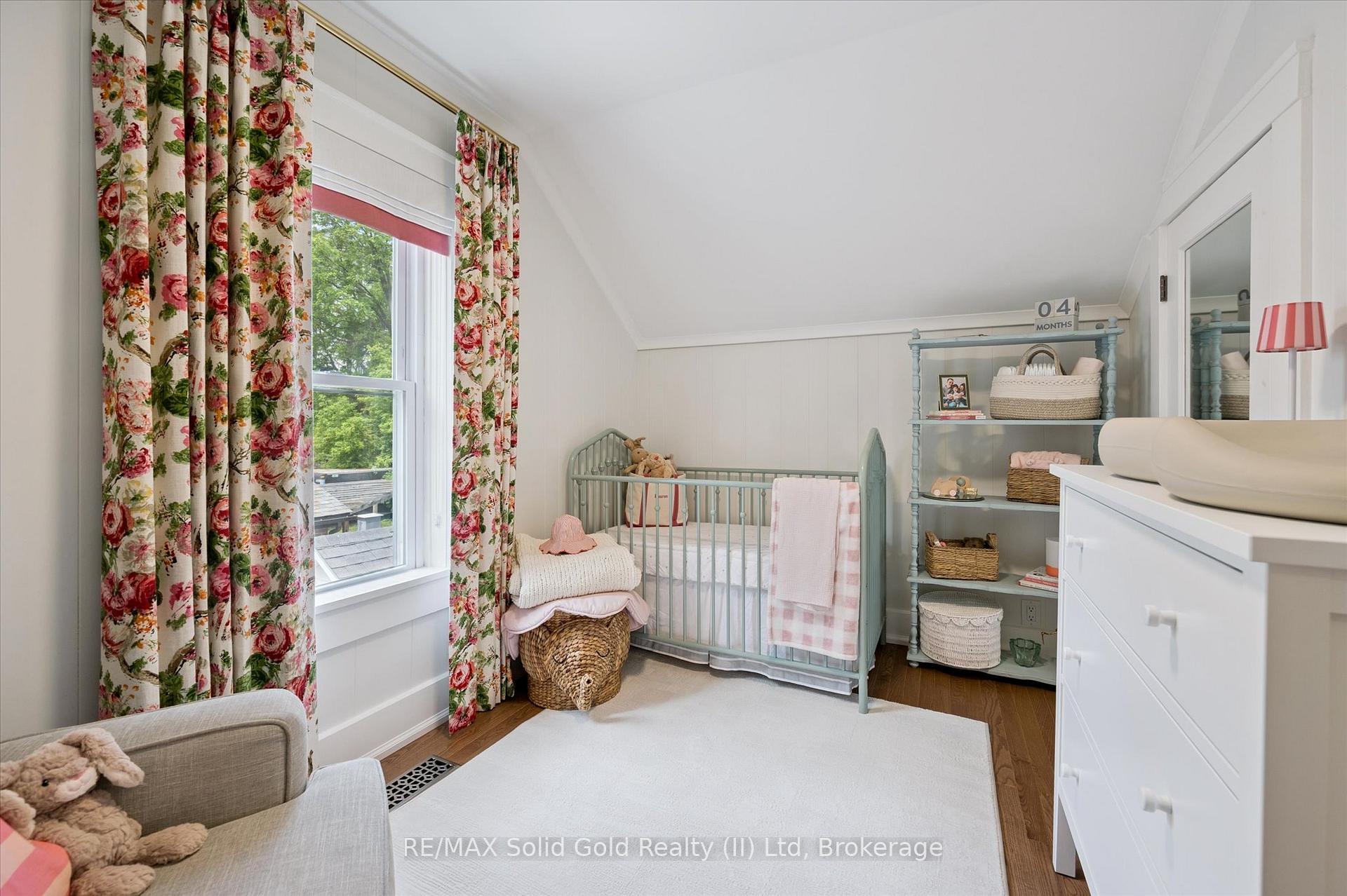 Photo 24 of 28 Brunswick Avenue, Kitchener — HOMEH